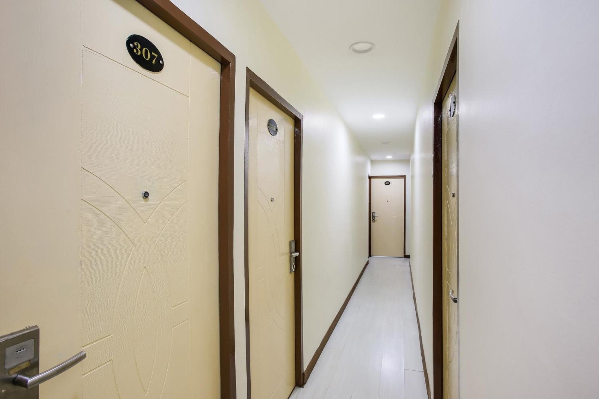Oyo 90282 Hotel Taj Inn, Seksyen 7 Shah Alam Eksteriør billede